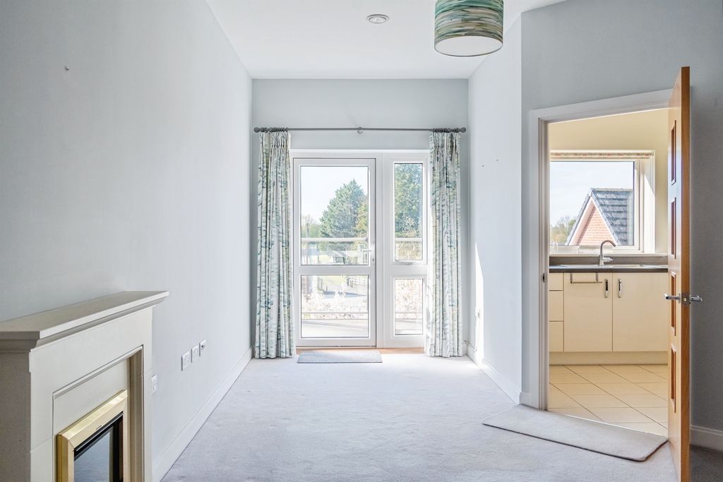 Additional image 3 of 2 bed flat for saleWestmead Lane, Chippenham SN15