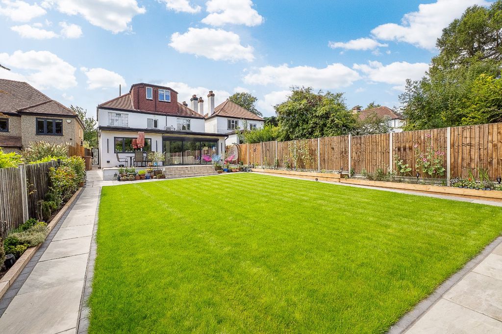 Additional image 25 of 7 bed detached house for saleVincent Avenue, Carshalton SM5