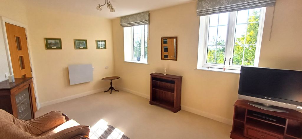 Additional image 6 of 1 bed flat for saleTrinity Road, Chipping Norton OX7
