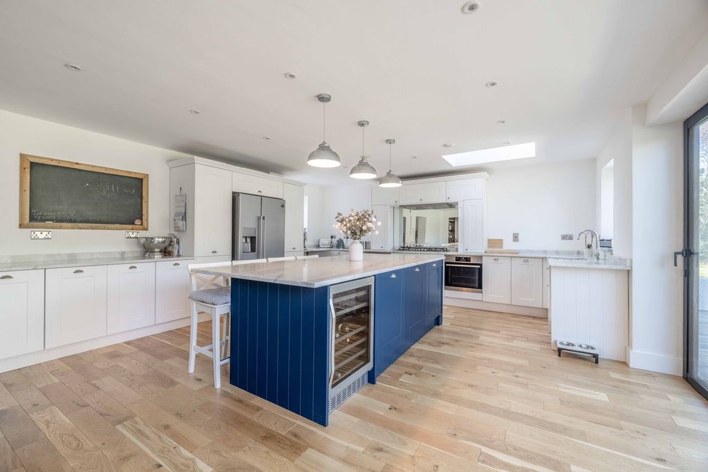 Additional image 2 of 4 bed detached house for saleSycamore Road, Chalfont St Giles HP8