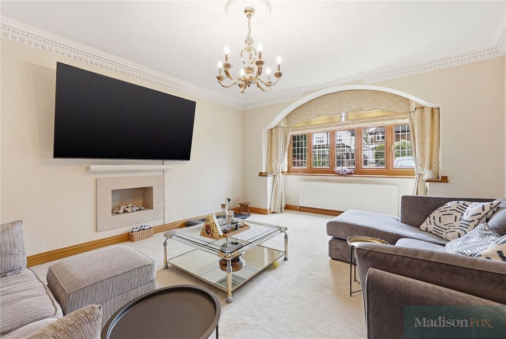 Additional image 9 of 6 bed detached house for saleTomswood Road, Chigwell IG7