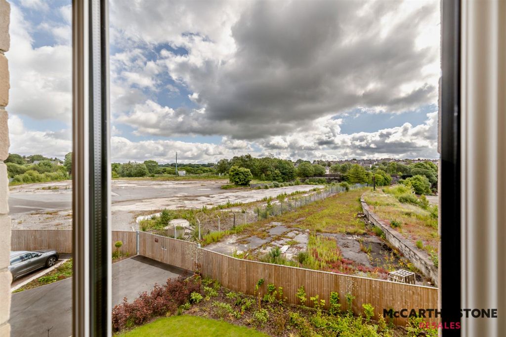 Additional image 3 of 1 bed flat for saleStation Road, Buxton SK17