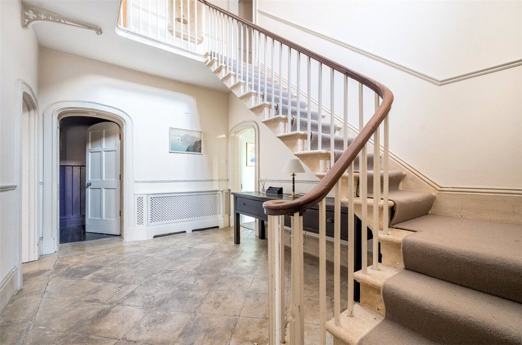 Additional image 7 of 8 bed detached house for saleCastlefields, Calne, Wiltshire SN11
