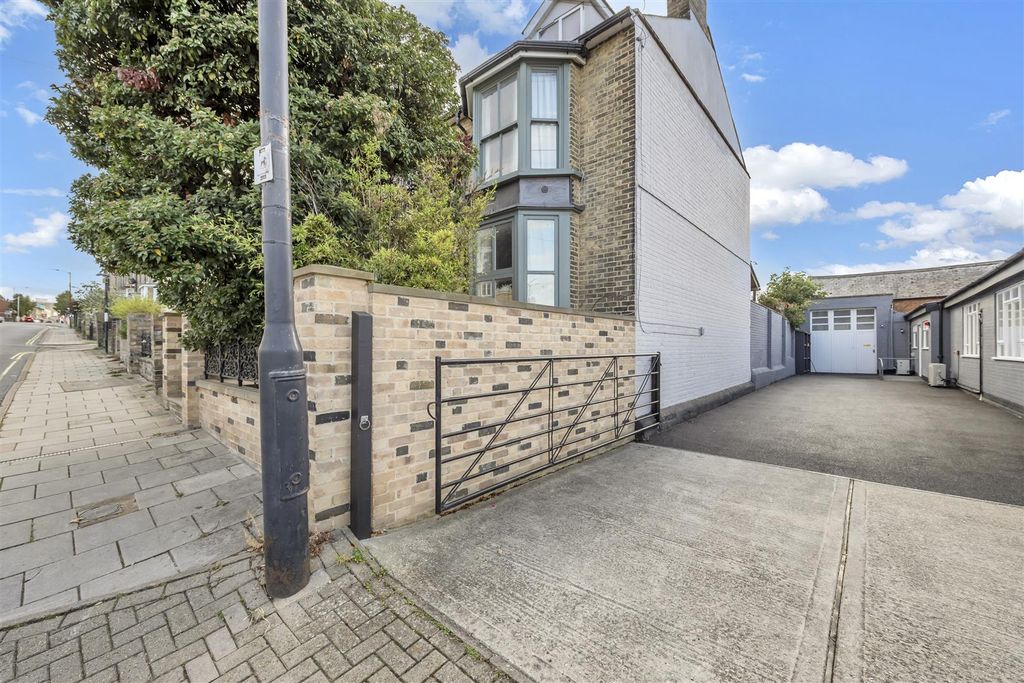 Additional image 27 of 4 bed town house for saleSt. Andrews Street North, Bury St Edmunds IP33