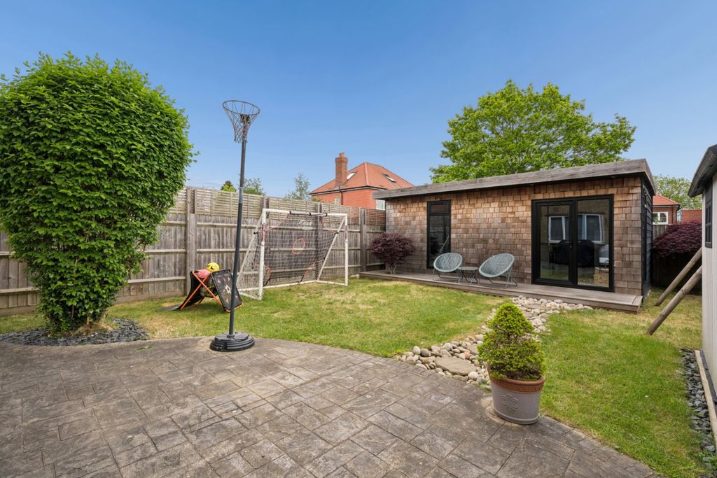 Additional image 3 of 4 bed detached house for saleChartridge Lane, Chesham, Buckinghamshire HP5
