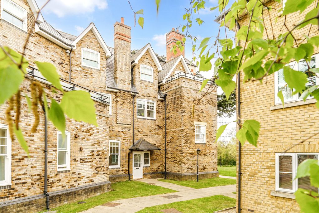 Additional image 32 of 2 bed flat for salePoulter Park, Bishopsford Road, Morden SM4