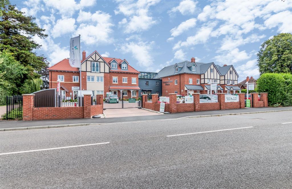 1 bed flat for saleSummerfield Place, 117 Wenlock Road, Shrewsbury SY2