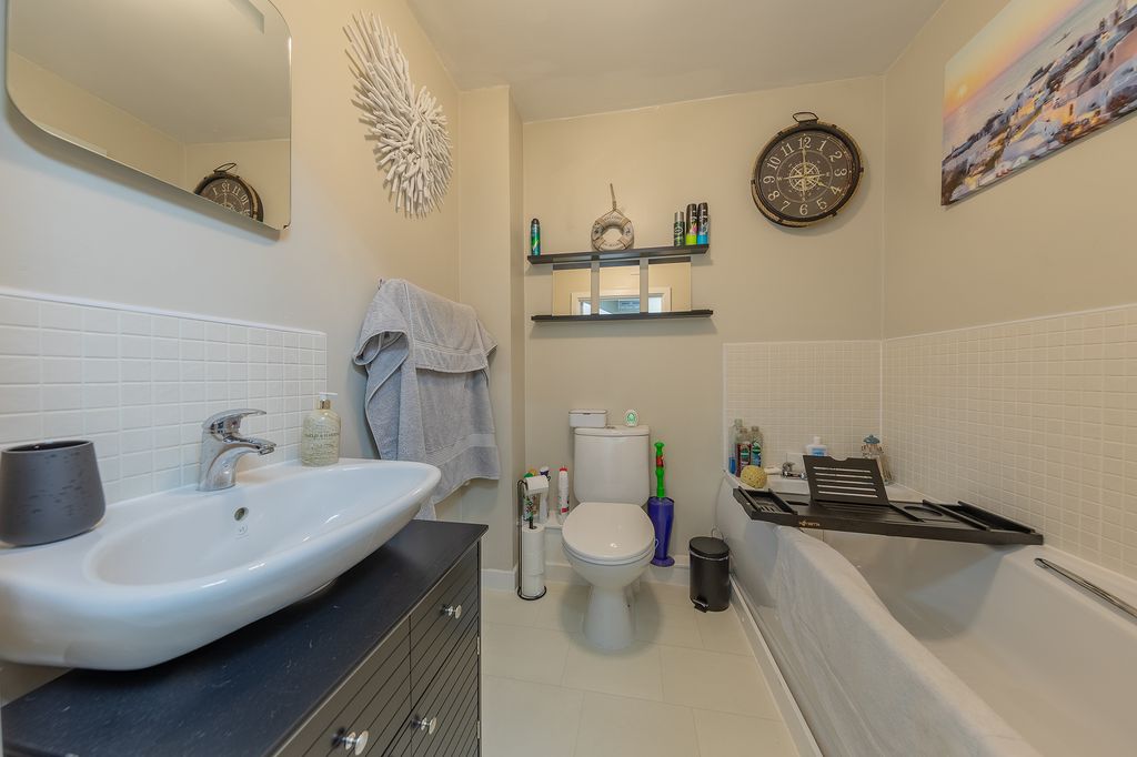 Additional image 8 of 2 bed flat for saleCapercaillie Drive, Cannock WS11