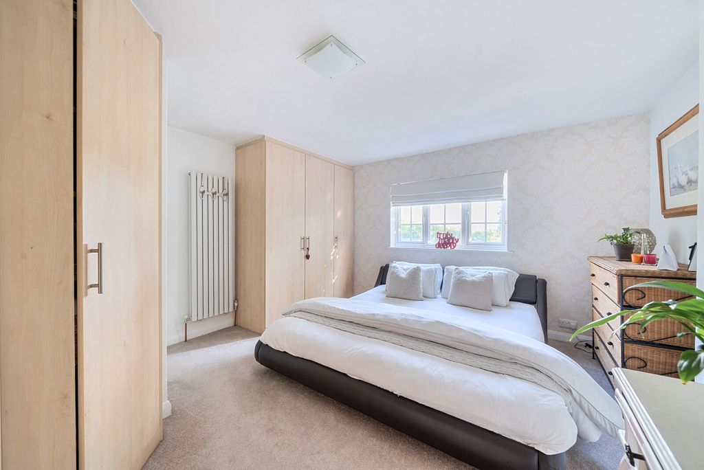 Additional image 9 of 4 bed end terrace house for saleSt. Anns Hill Road, Chertsey KT16