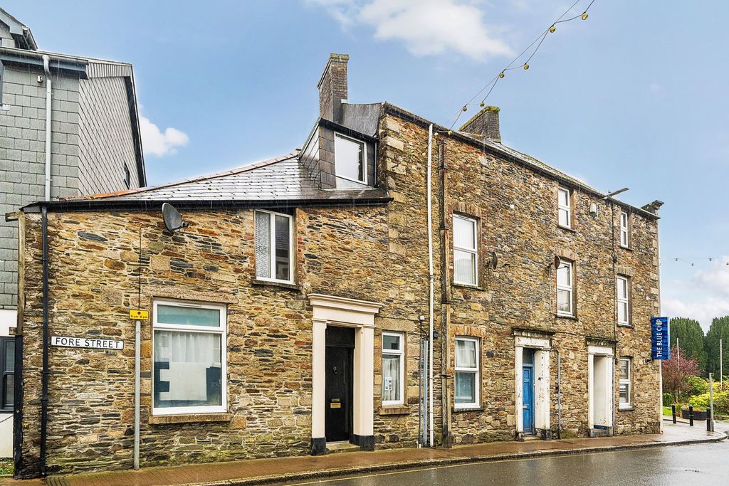 5 bed block of flats for saleFore Street, Callington PL17