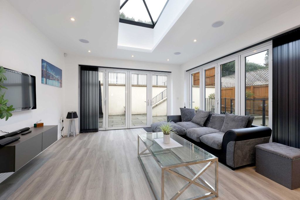 Additional image 6 of 6 bed country house for saleDeanway, Chalfont St. Giles, Buckinghamshire HP8