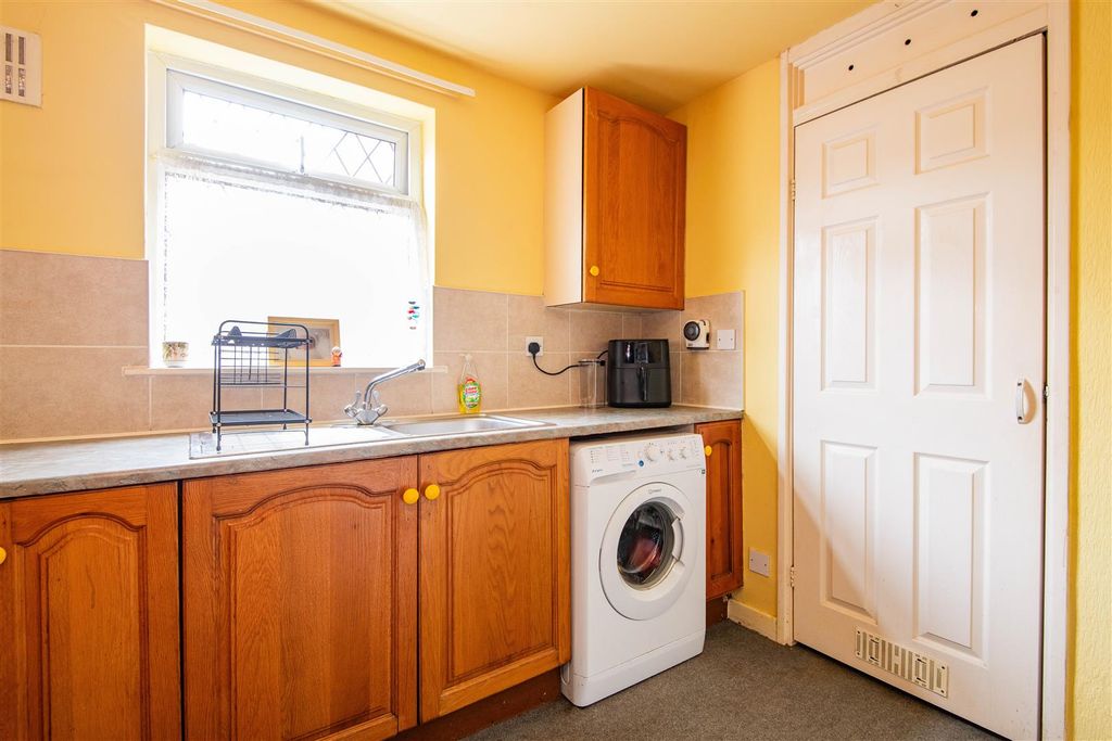 Additional image 7 of 3 bed flat for saleFell View, Chorley PR6