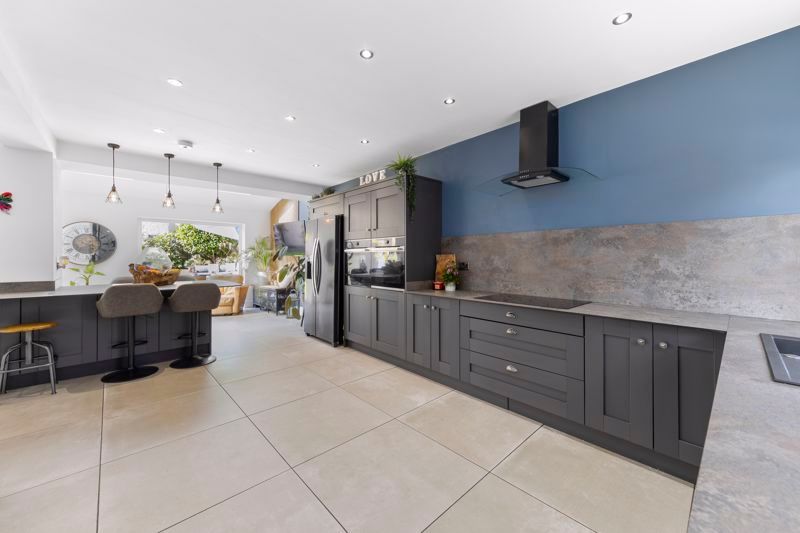 Additional image 3 of 4 bed detached house for saleMansfeldt Road, Newbold, Chesterfield S41