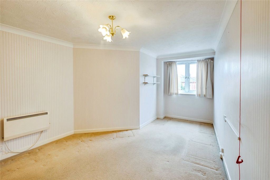 Additional image 5 of 2 bed flat for saleBlenheim Court, Christchurch BH23