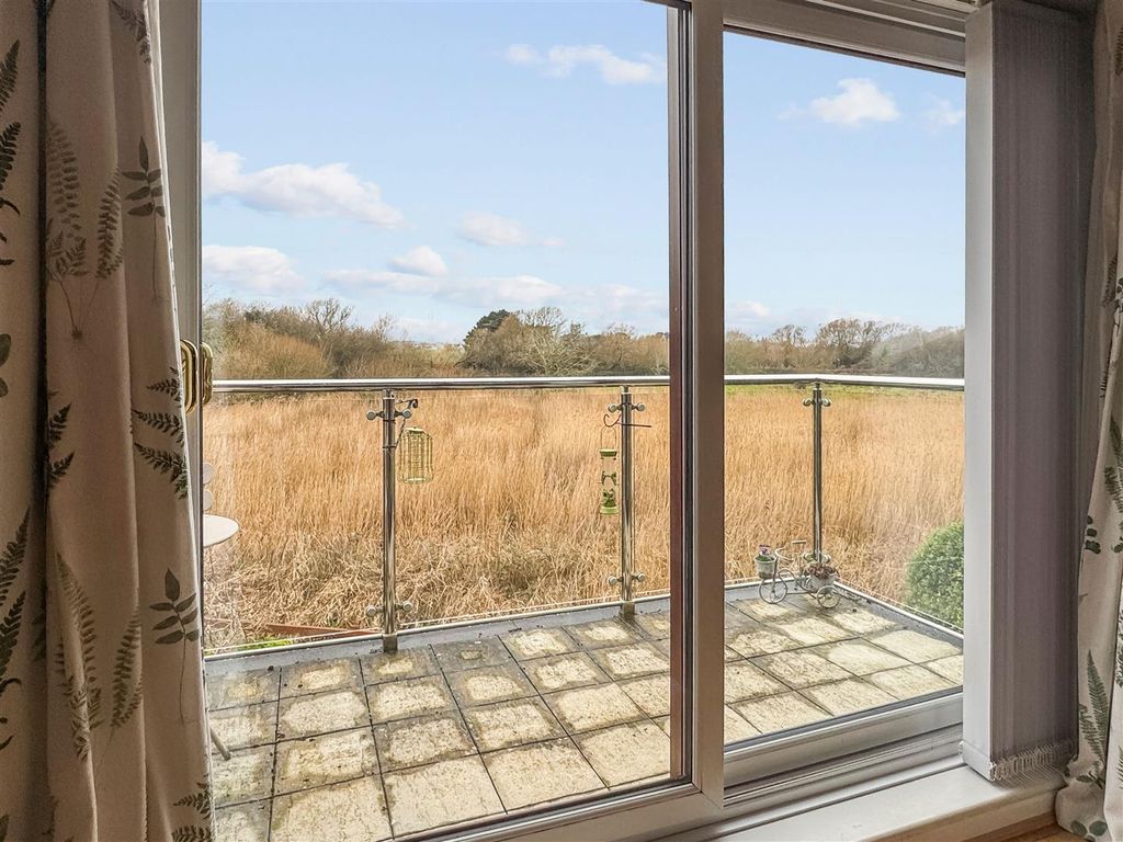 Additional image 13 of 5 bed town house for saleAsquith Close, Christchurch BH23