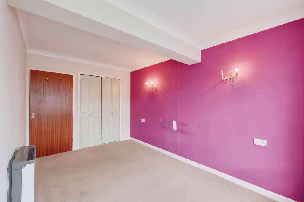Additional image 6 of 1 bed flat for saleHomestour House, Christchurch BH23