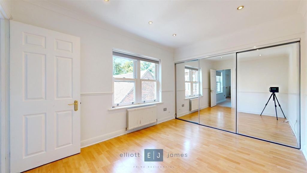 Additional image 17 of 5 bed detached house for saleMeadow Way, Chigwell IG7