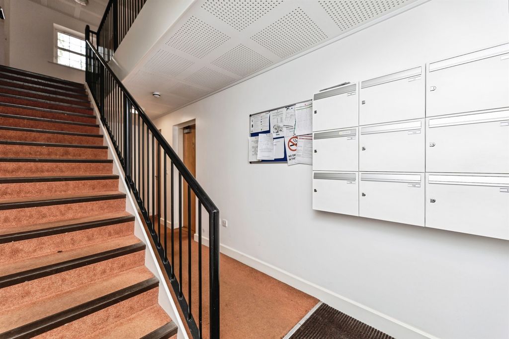 Additional image 9 of 2 bed flat for salePriory Chase, Pontefract WF8