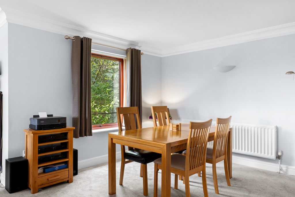 Additional image 13 of 2 bed flat for saleSt. Mary's Mount, Caterham CR3