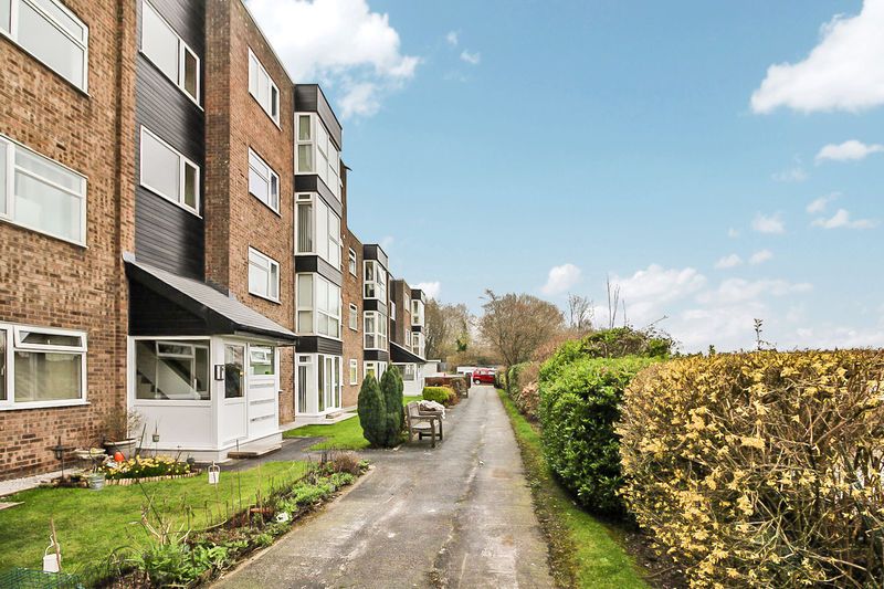 2 bed flat for saleDaisyfield Court, Bury BL8