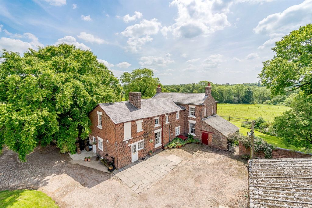 7 bed equestrian for saleBackford, Chester CH2