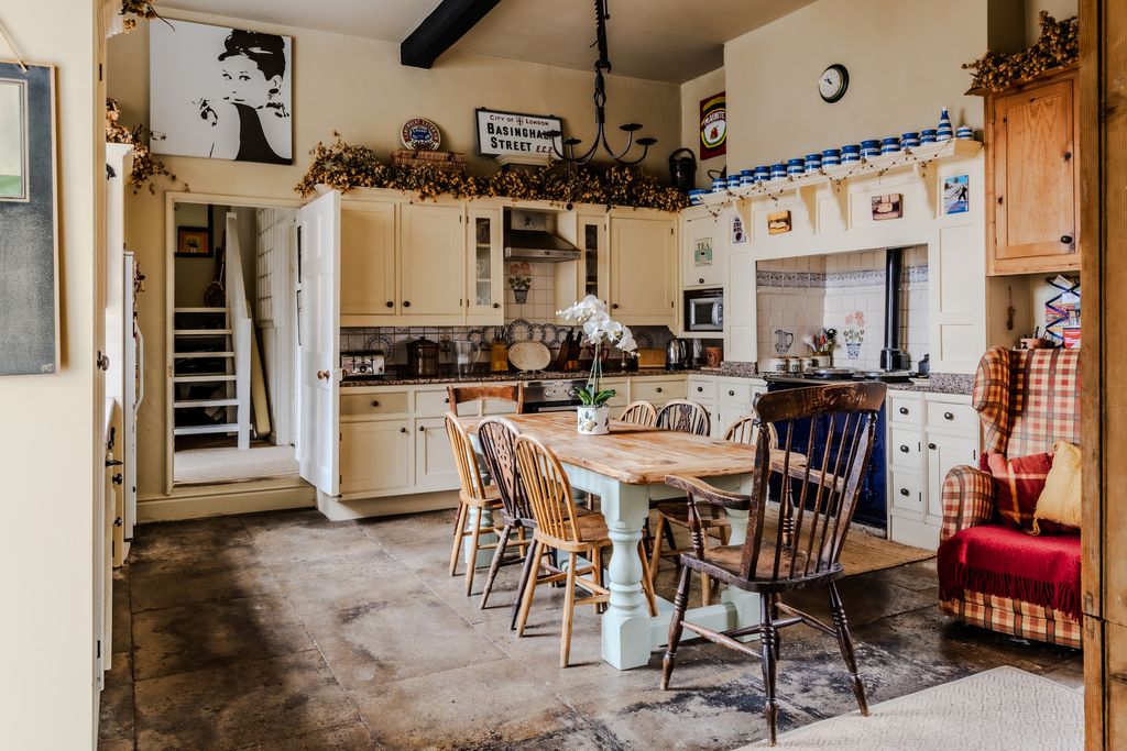 Additional image 2 of 6 bed detached house for saleThe Old Vicarage, Calne, Wiltshire SN11