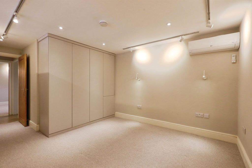 Additional image 9 of 2 bed flat for saleChurch Street, Shipston-On-Stour CV36