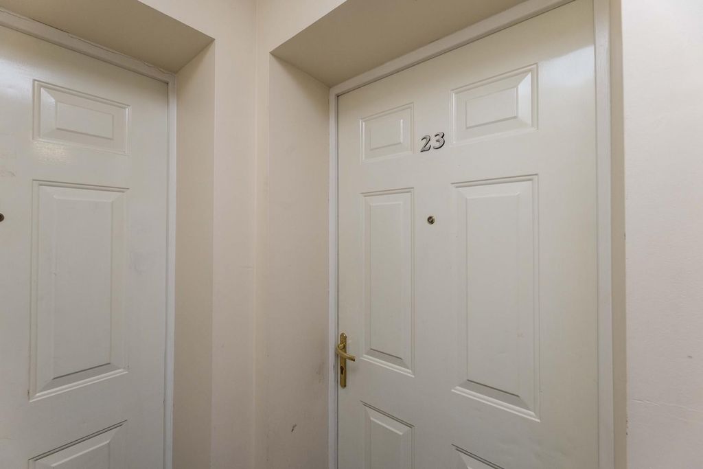 Additional image 13 of 2 bed flat for saleBellflower Close, Castleford WF10