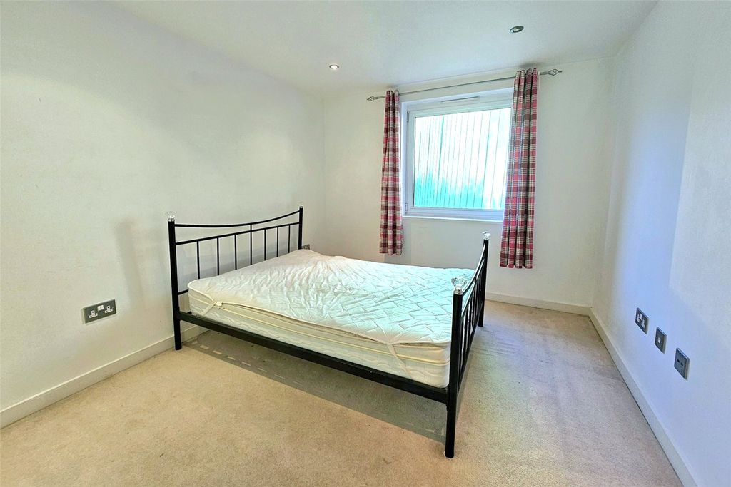 Additional image 8 of 2 bed flat for saleSouthwell Park Road, Camberley, Surrey GU15