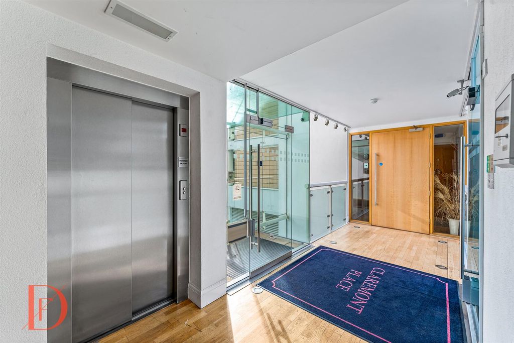 Additional image 17 of 2 bed flat for saleHigh Road, Chigwell IG7