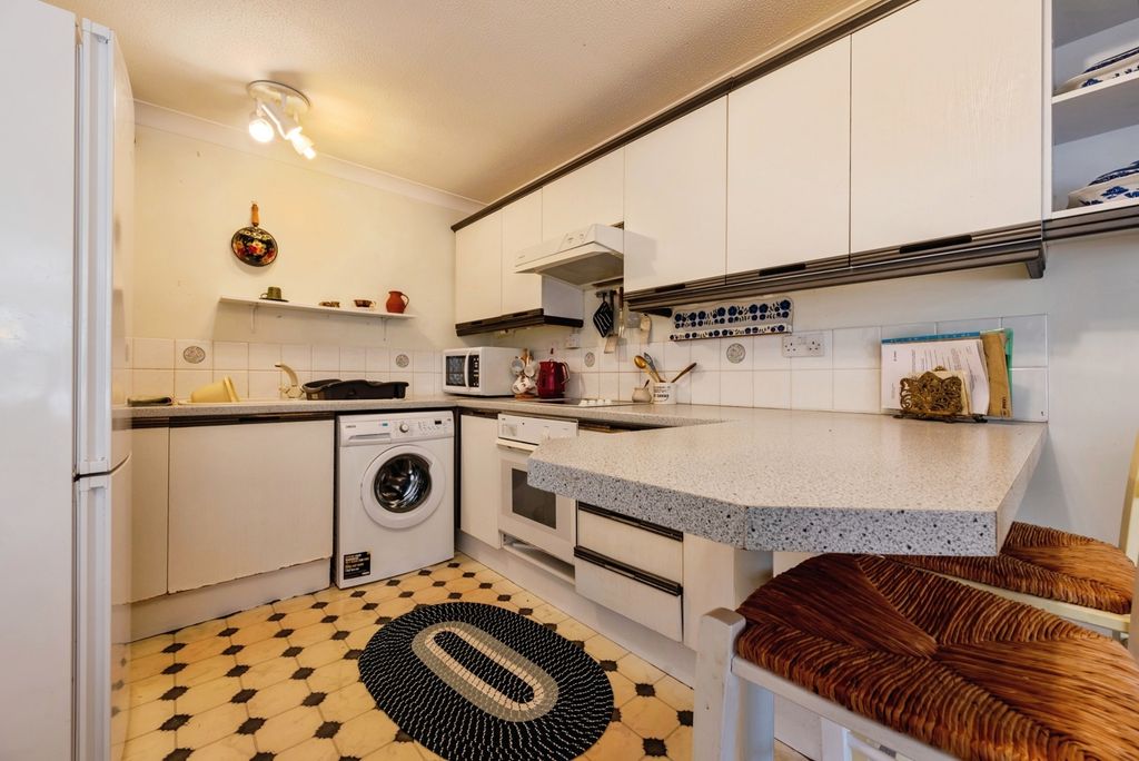 Additional image 7 of 2 bed flat for saleWest Hill, Wadebridge, Cornwall PL27
