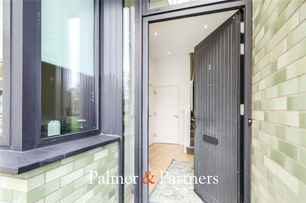 Additional image 3 of 2 bed maisonette for saleBurgess Springs, Chelmsford, Essex CM1