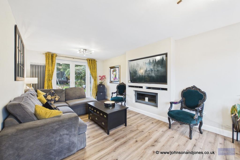 Additional image 3 of 4 bed detached house for saleLittle Green Lane, Chertsey KT16