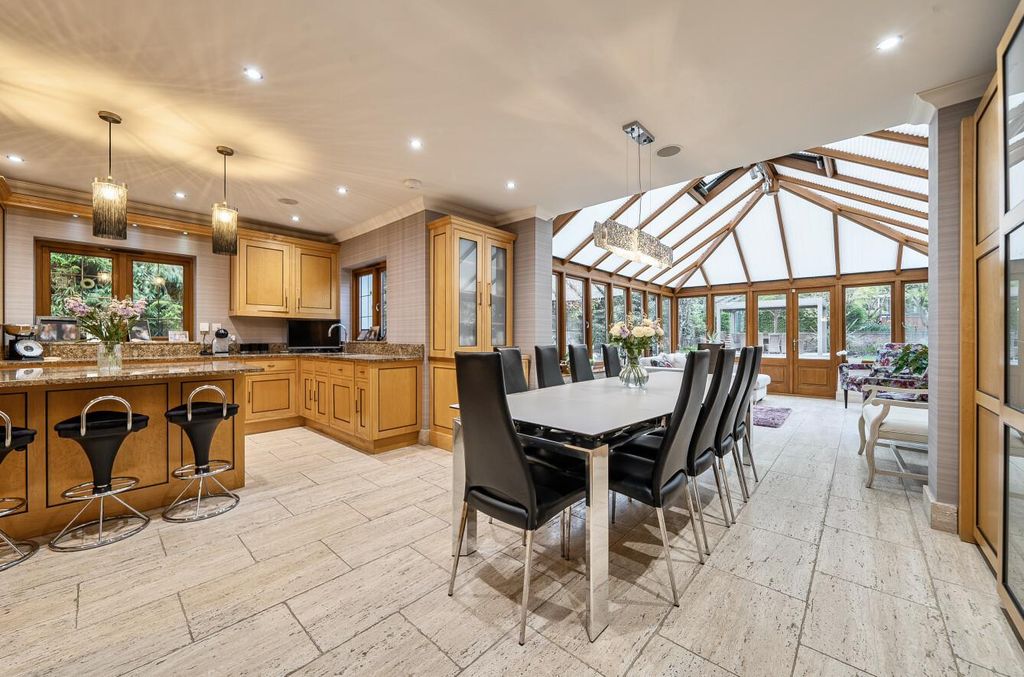 Additional image 3 of 5 bed detached house for saleProwse Avenue, Bushey Heath, Bushey WD23