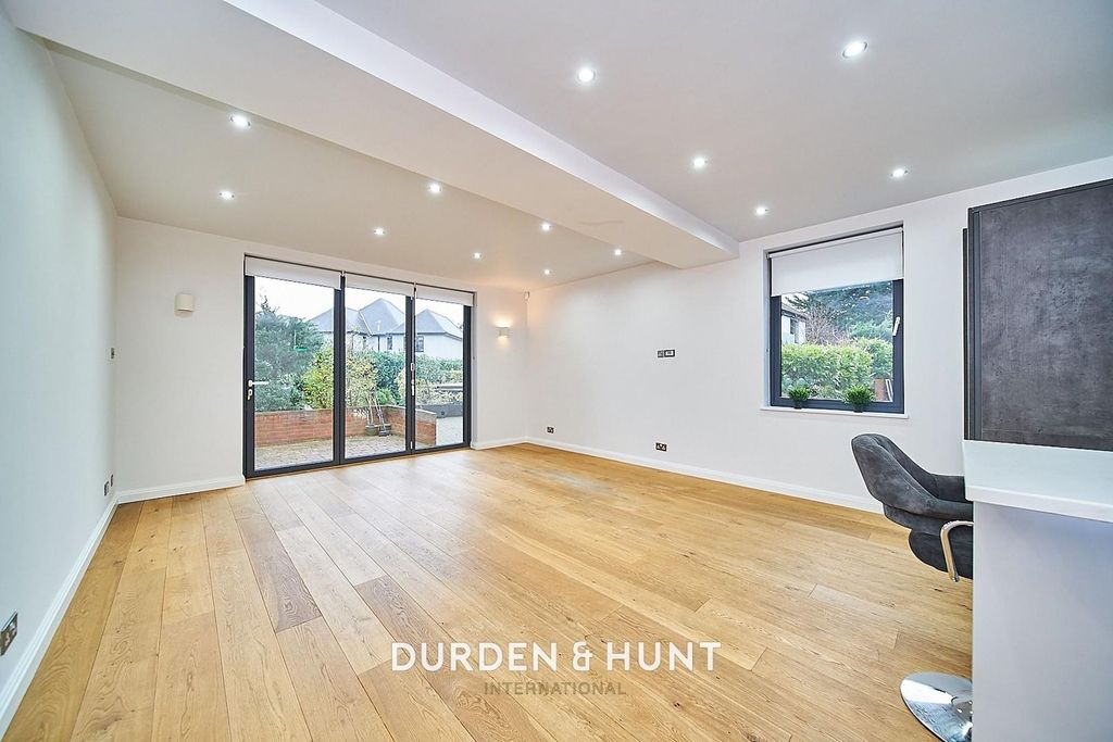 Additional image 9 of 2 bed flat for saleEden Avenue, Chigwell IG7