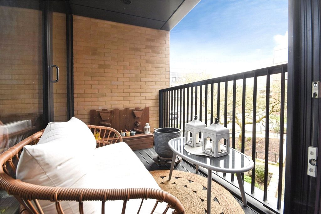 Additional image 6 of 2 bed maisonette for saleBurgess Springs, Chelmsford, Essex CM1