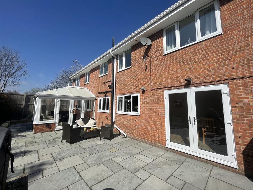 Additional image 32 of 6 bed detached house for saleLindisfarne Close, Chester Le Street DH2