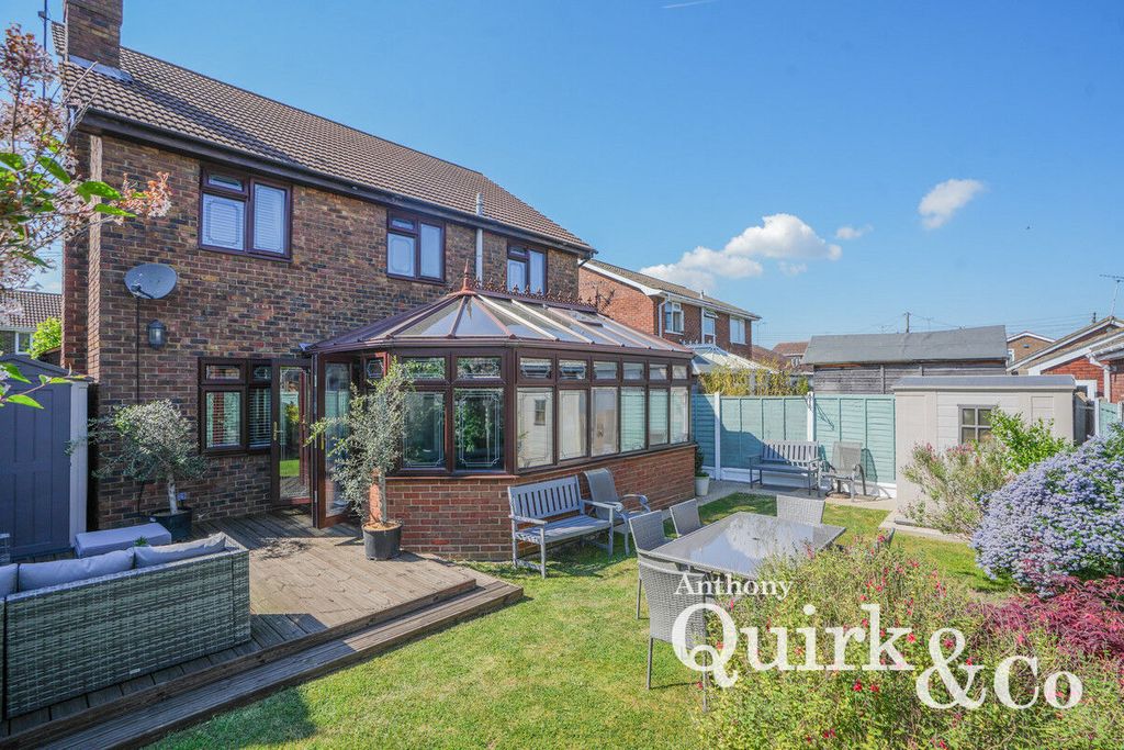 Additional image 2 of 4 bed detached house for saleLarup Avenue, Canvey Island SS8