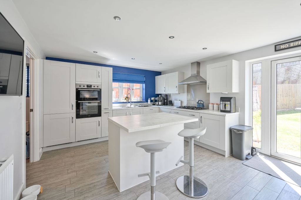 Additional image 8 of 5 bed detached house for saleKing Road, Burton-On-Trent DE13