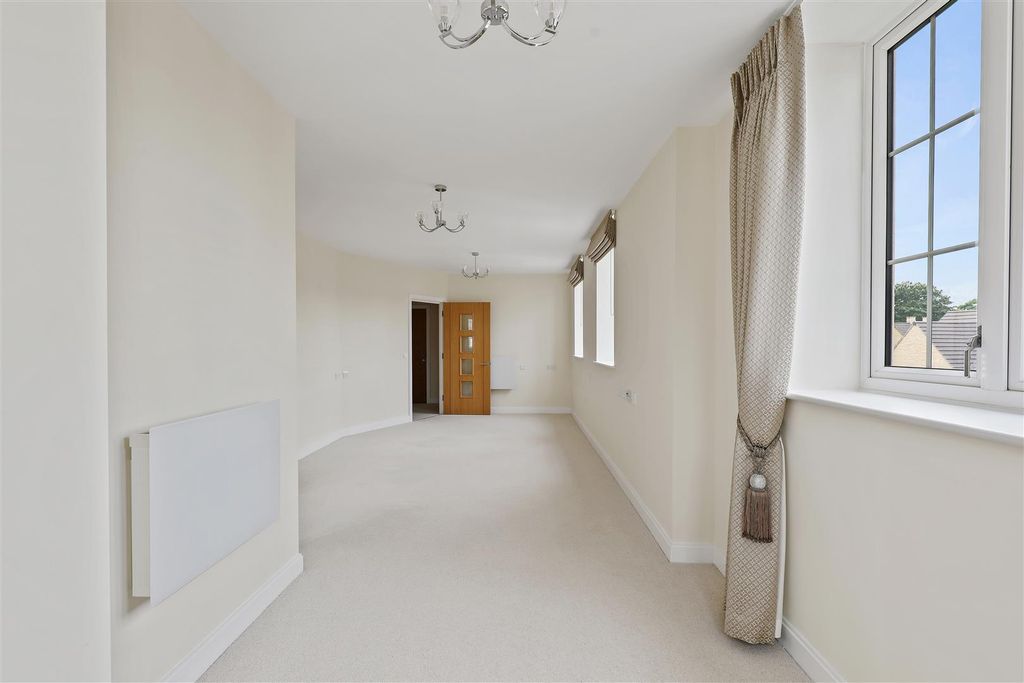Additional image 10 of 1 bed flat for saleWatson Place. Trinity Road, Chipping Norton, Oxfordshire OX7