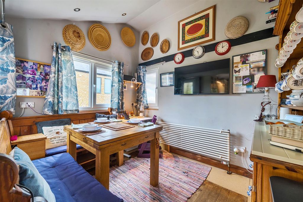 Additional image 10 of 5 bed detached house for saleHardenhuish Lane, Chippenham SN14