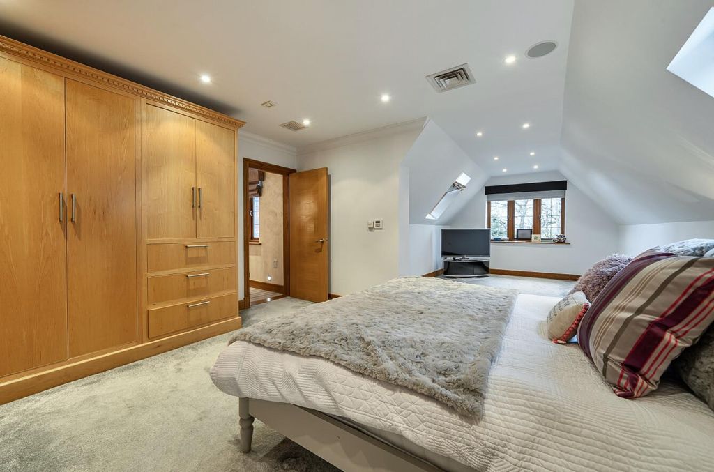 Additional image 12 of 5 bed detached house for saleProwse Avenue, Bushey Heath, Bushey WD23