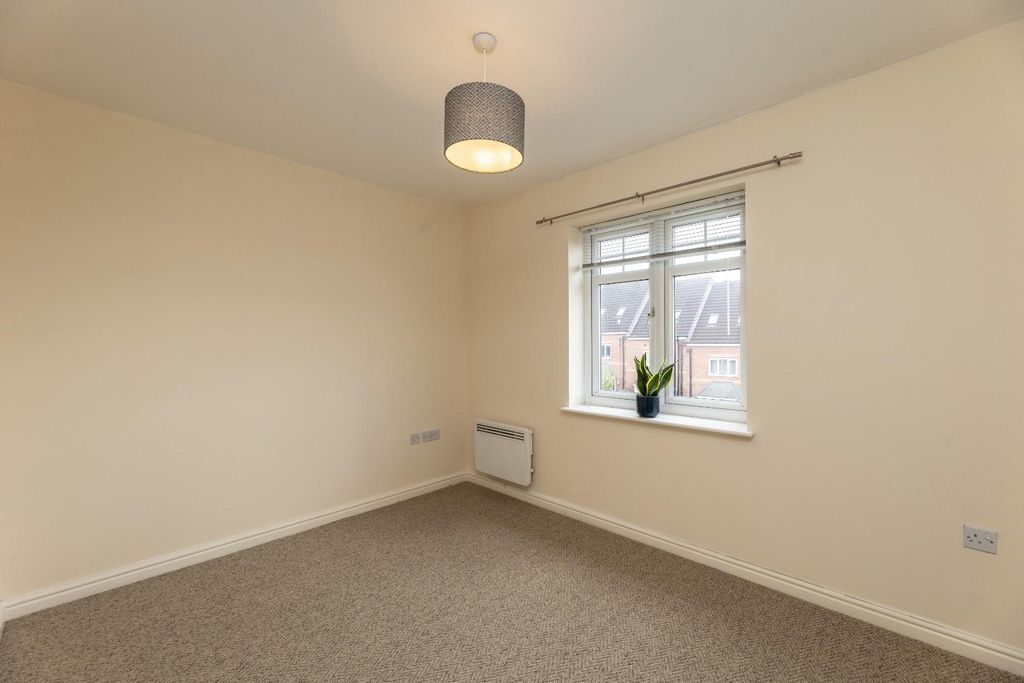 Additional image 10 of 2 bed flat for saleBellflower Close, Castleford WF10
