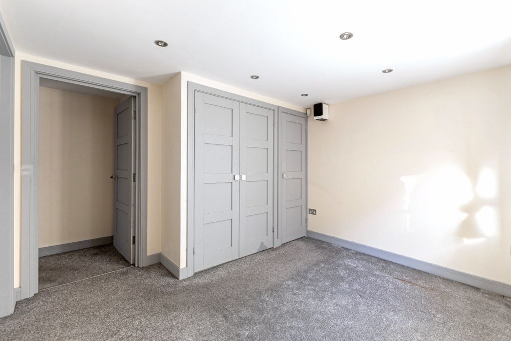 Additional image 12 of 3 bed flat for saleLondon Street, Chertsey KT16