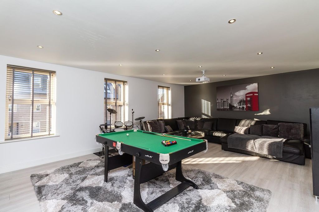 Additional image 9 of 5 bed detached house for saleColclough Close, Castleford WF10