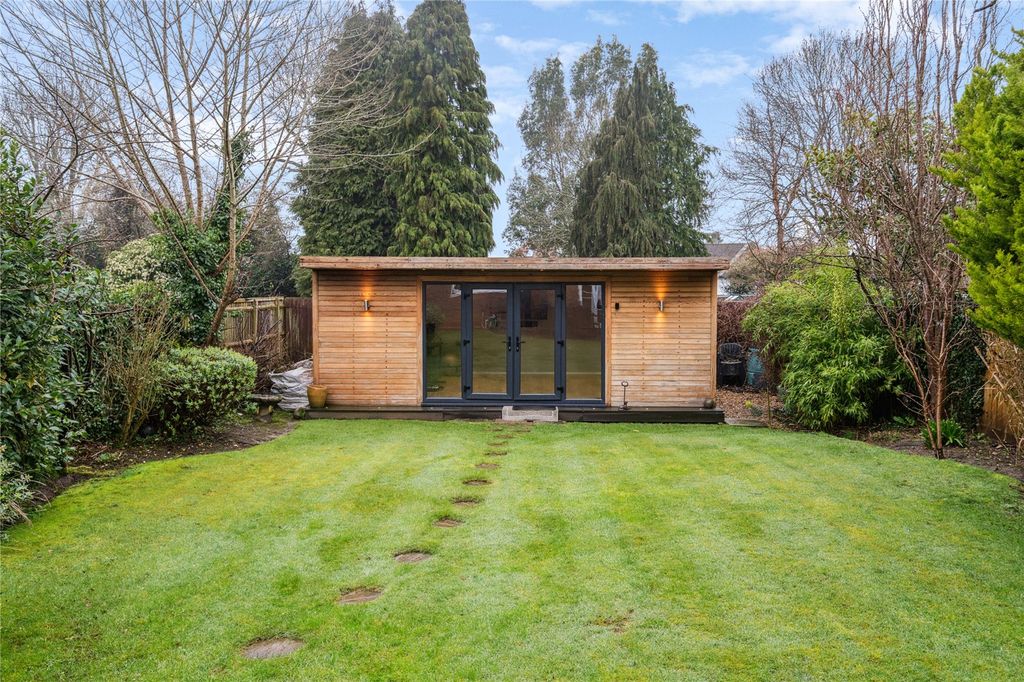 Additional image 11 of 5 bed detached house for saleCedar Close, Chesham HP5