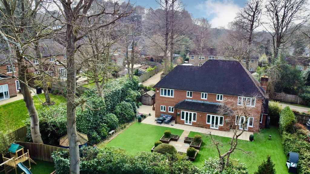 Additional image 29 of 5 bed detached house for saleGolf Drive, Camberley GU15