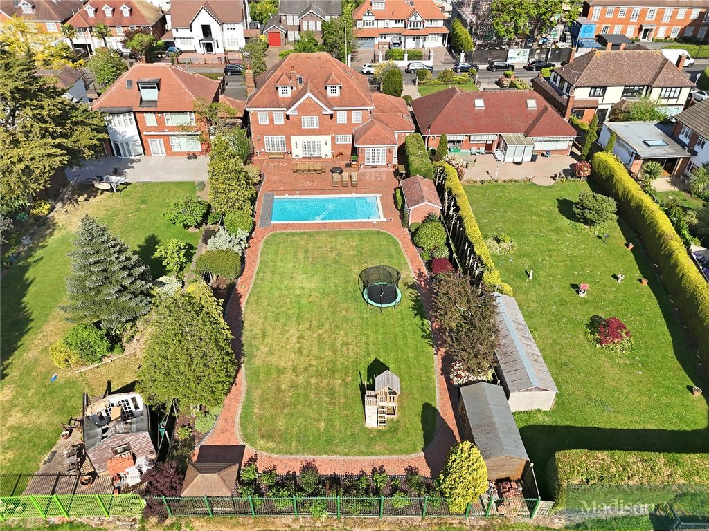 Additional image 50 of 5 bed detached house for saleHainault Road, Chigwell, Essex IG7