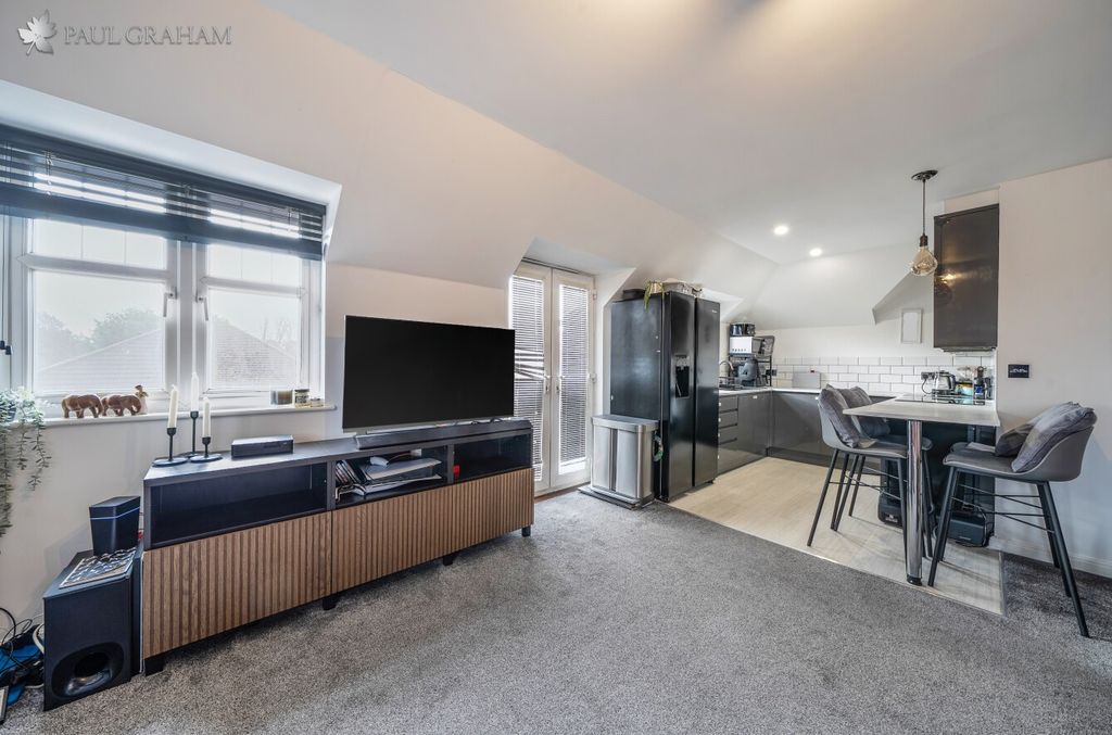 Additional image 8 of 2 bed flat for saleRochester Road, Carshalton SM5