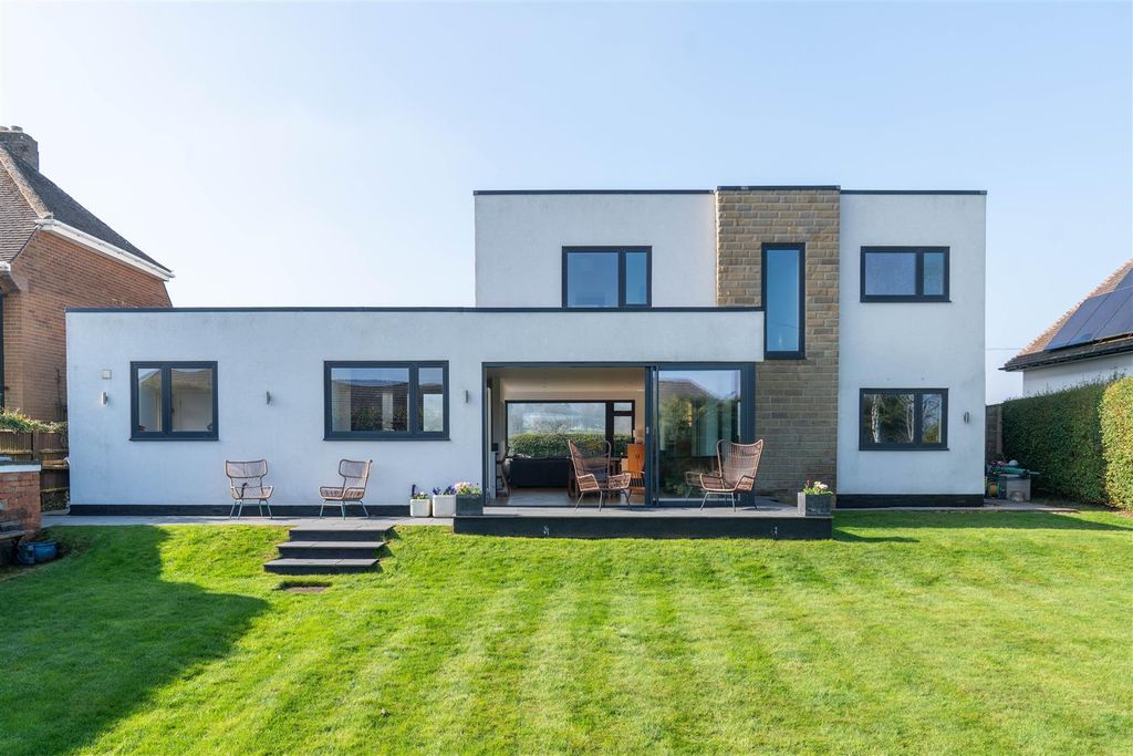 Additional image 2 of 4 bed detached house for saleWalton Back Lane, Walton, Chesterfield S42
